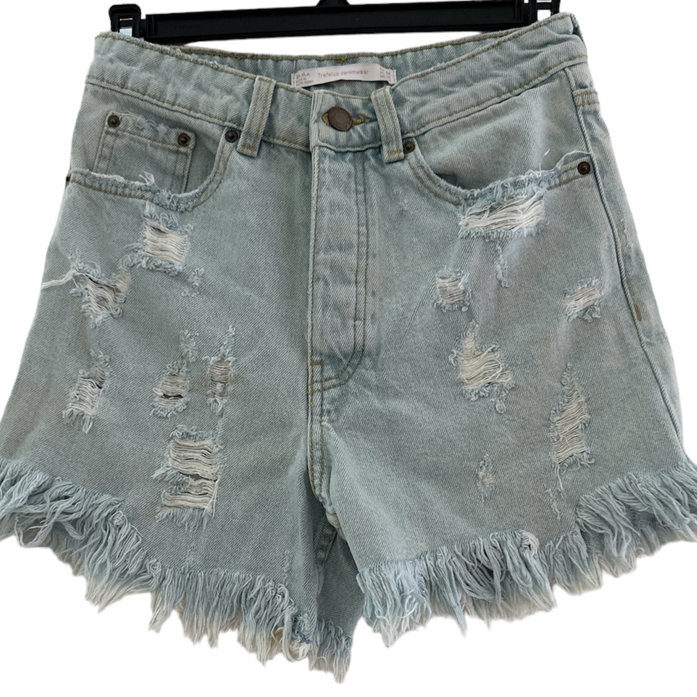Zara Women’s Jeans Shorts Light Wash Denim Cutoffs High Waisted Size 2‎